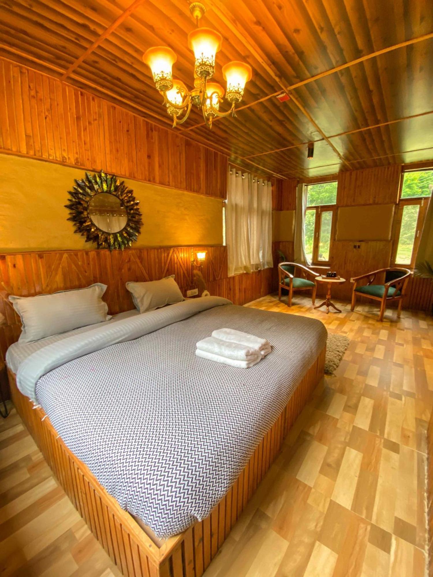 Whoopers Boutique Resort Jibhi Exteriér fotografie